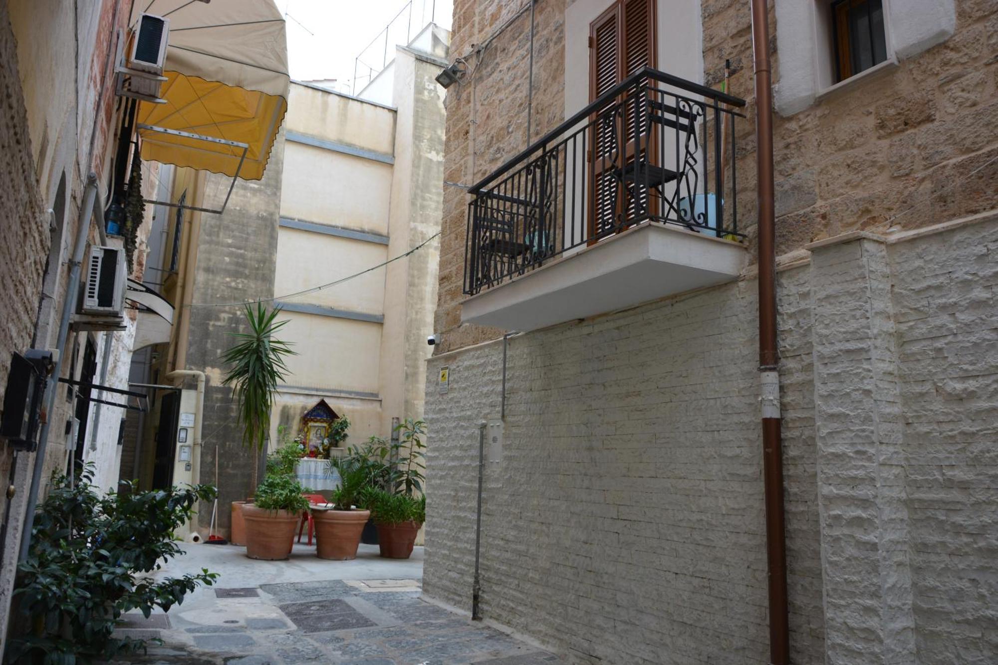 Hotel Dimora Del Carmine Bari Exterior foto